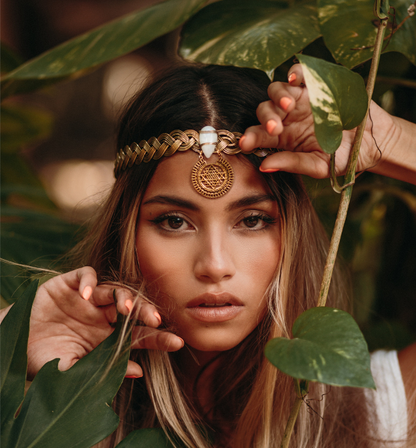 Tiara trenzada dorada boho/ Geometría y piedra lunar