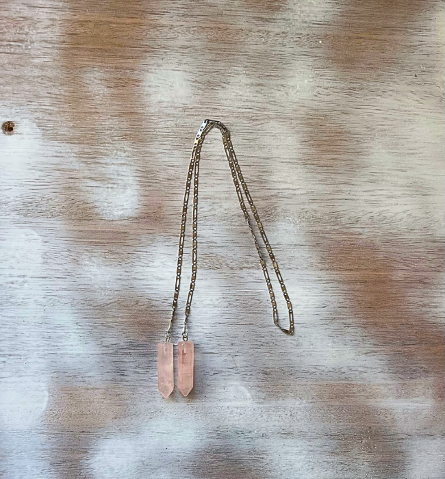 Cadena facial boho/ Artesanal cuarzo rosa