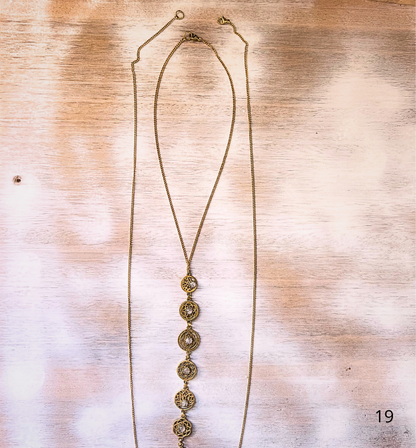 Cadena de cuerpo dorada boho/ Mándalas y piedras de luna