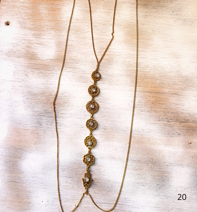 Cadena de cuerpo dorada boho/ Mándalas y piedras de luna
