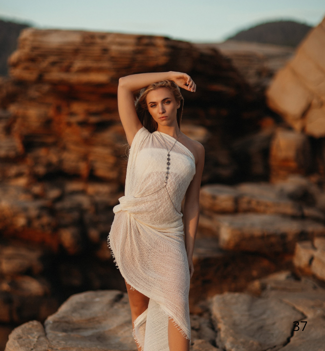 Cadena de cuerpo plata boho/ piedra lunar empoderamiento