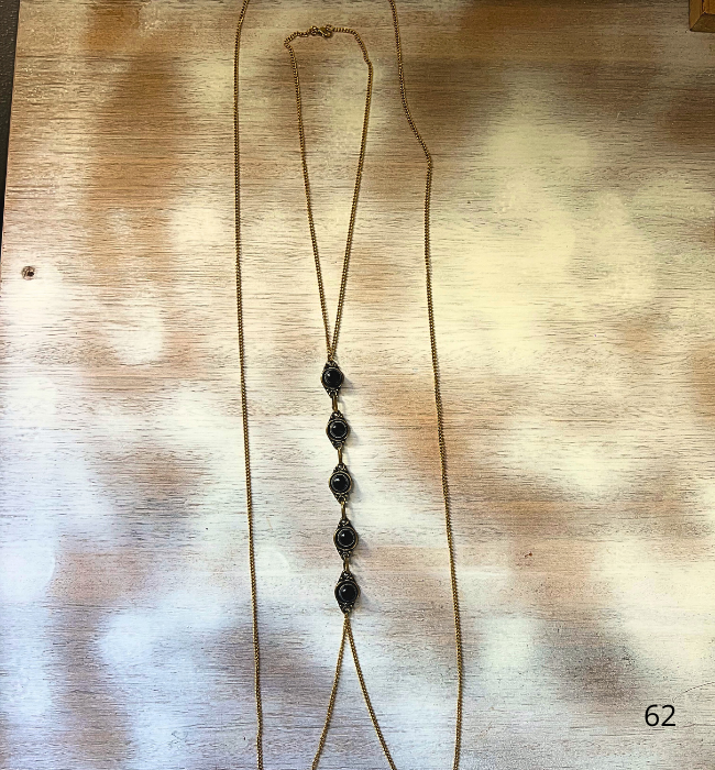 Cadena de cuerpo femenina / Amor cuarzo rosa